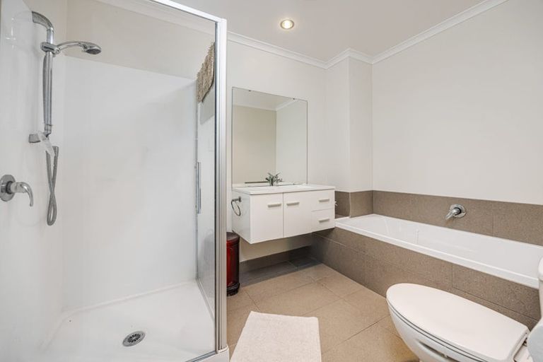 Photo of property in 13 Phar Lap Crescent, Takanini, 2112