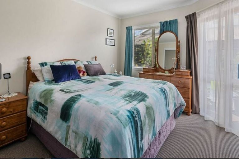 Photo of property in 47/64 Kawaha Point Road, Kawaha Point, Rotorua, 3010