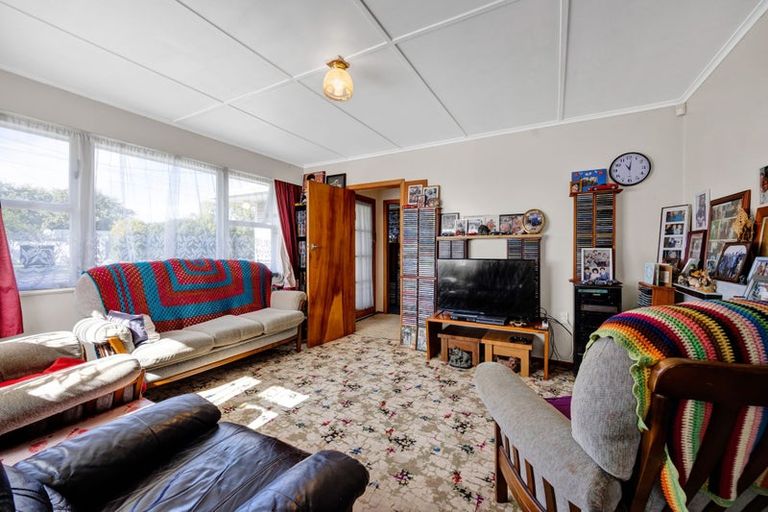 Photo of property in 20 Ramanui Avenue, Hawera, 4610