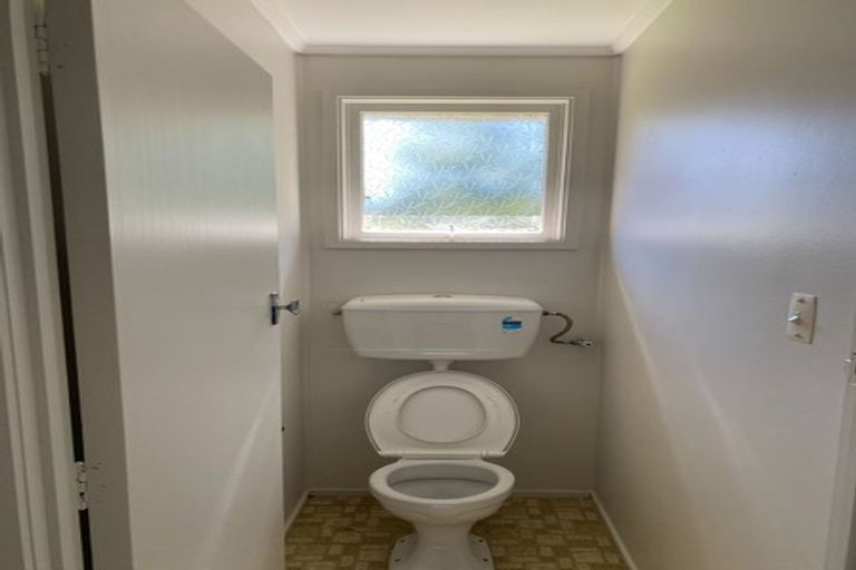 Photo of property in 13 Woodstock Road, Forrest Hill, Auckland, 0620