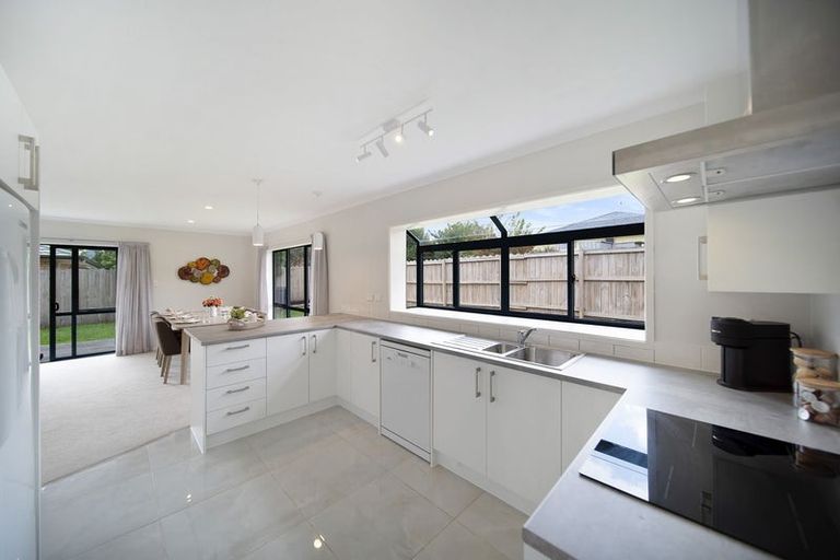 Photo of property in 16 Eastland Road, Flat Bush, Auckland, 2019