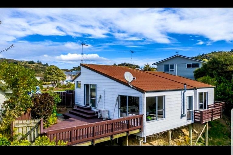 Photo of property in 23 Woolwich Close, Whitby, Porirua, 5024