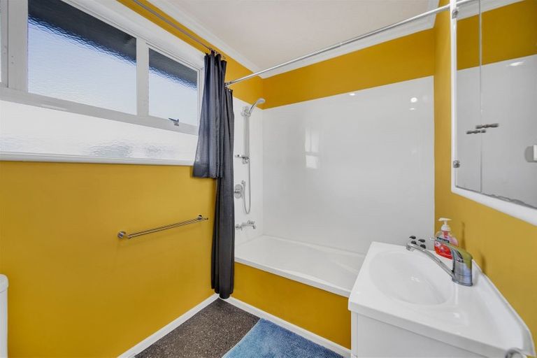 Photo of property in 8 Maire Street, Hawera, 4610