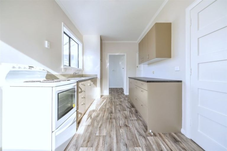 Photo of property in 17 Riley Crescent, Woolston, Christchurch, 8023