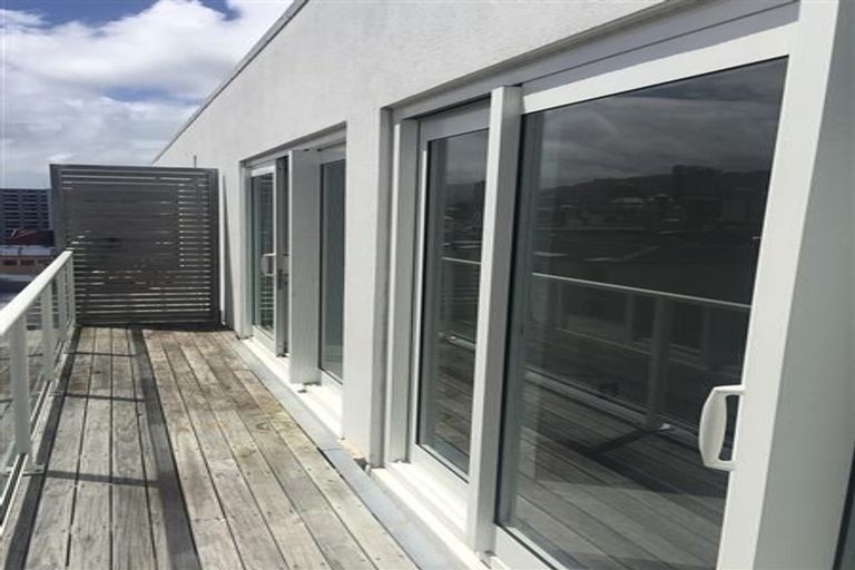 Photo of property in The Peak Apartments, 1001/170 Taranaki Street, Te Aro, Wellington, 6011