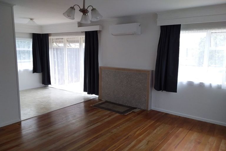 Photo of property in 2 Laureston Avenue, Papatoetoe, Auckland, 2025