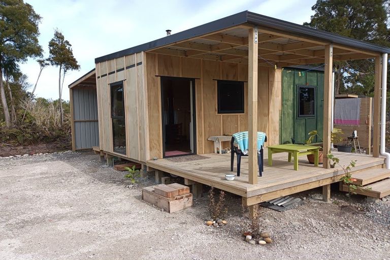 Photo of property in 898 Cape Foulwind Road, Cape Foulwind, 7892