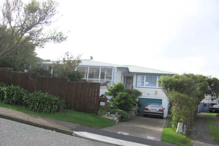 Photo of property in 10 Erris Street, Johnsonville, Wellington, 6037