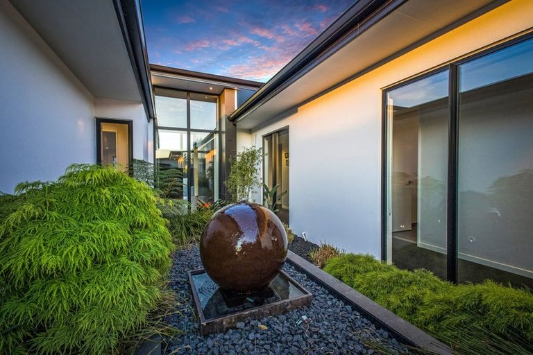 Photo of property in 16 Mersham Drive, Prebbleton, 7604