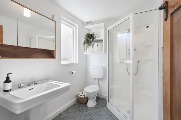 Photo of property in 55 Chislehurst Street, Henderson, Auckland, 0612