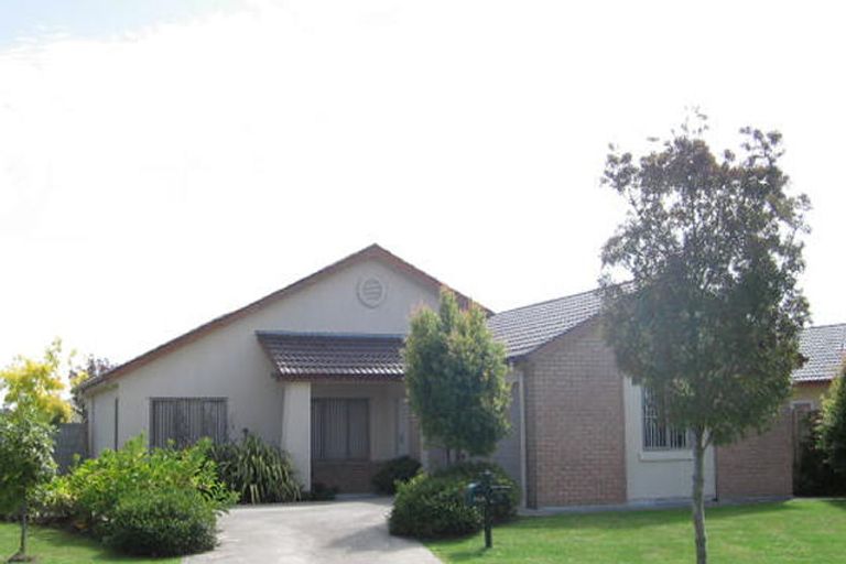 Photo of property in 3 Freestone Place, Henderson, Auckland, 0612