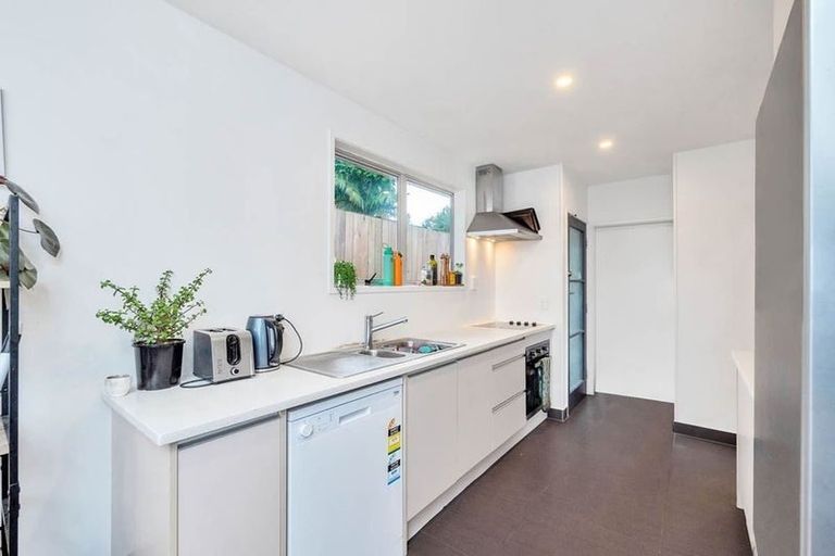 Photo of property in 43 Keegan Drive, Massey, Auckland, 0614