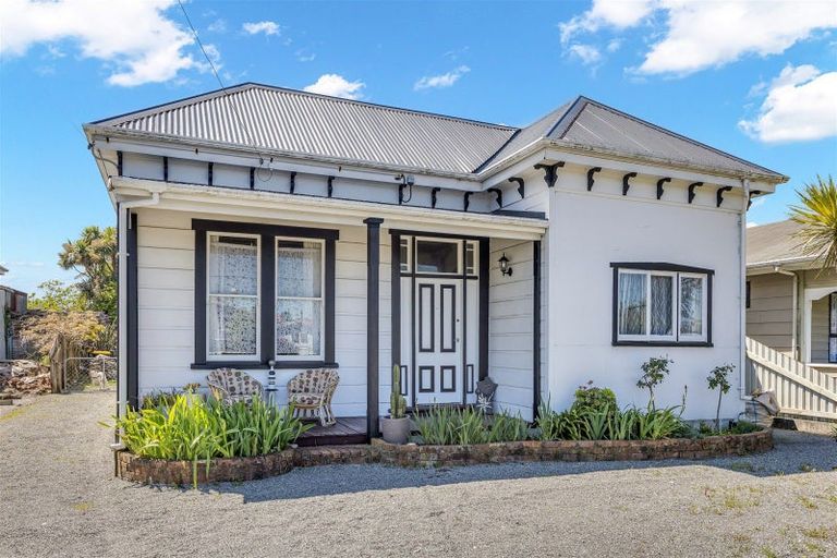 Photo of property in 89 Derby Street, Westport, 7825