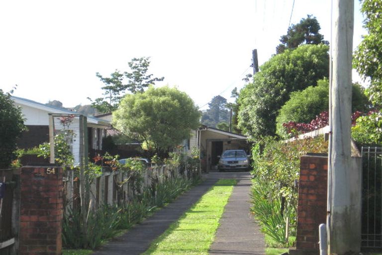 Photo of property in 54 Larnoch Road, Henderson, Auckland, 0610