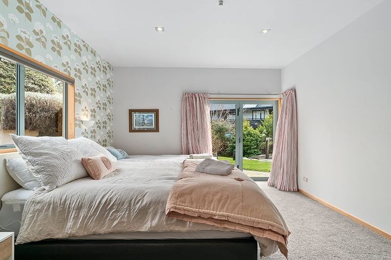 Photo of property in 15 Morrows Mead, Wanaka, 9305