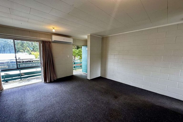 Photo of property in 3/12a Wood Street, Wallaceville, Upper Hutt, 5018