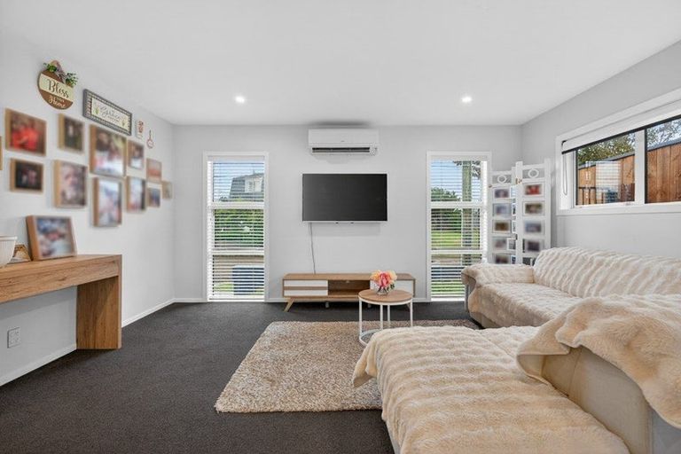 Photo of property in 43 Mary Crescent, Elderslea, Upper Hutt, 5018