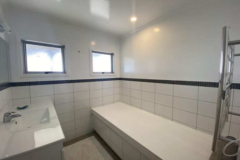 Photo of property in 22 Riverview Road, Kerikeri, 0230