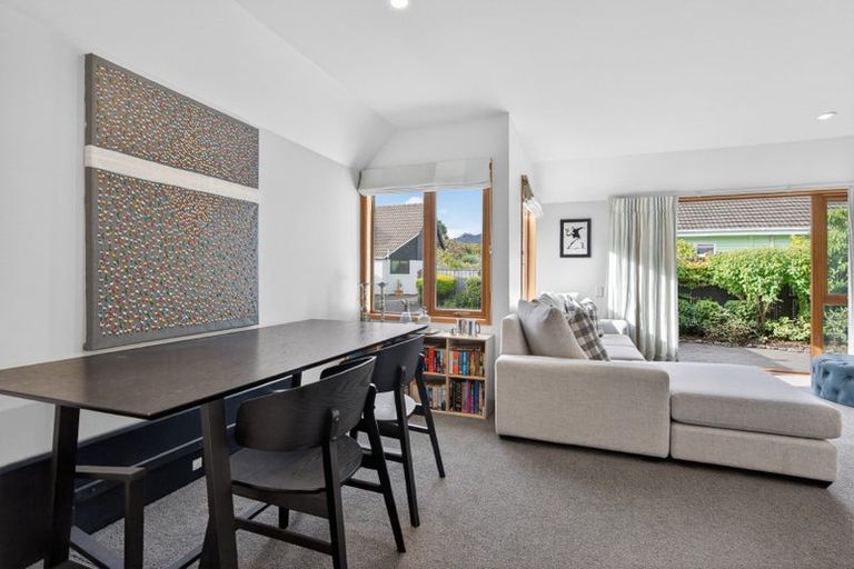 Photo of property in 2/130 Muritai Road, Eastbourne, Lower Hutt, 5013