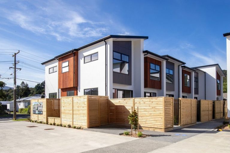 Photo of property in 6 Reading Street, Wainuiomata, Lower Hutt, 5014