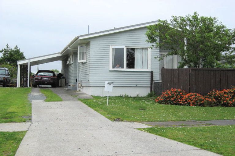 Photo of property in 34 Molesworth Place, Mangere, Auckland, 2022