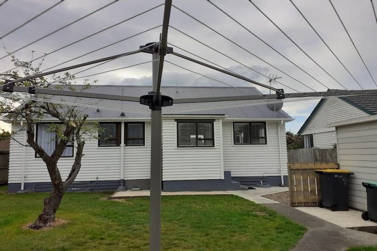 Photo of property in 19 Avro Crescent, Hornby, Christchurch, 8042