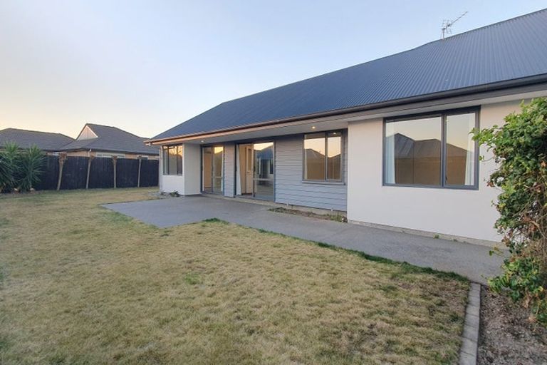 Photo of property in 28 Surfers Place, North New Brighton, Christchurch, 8083