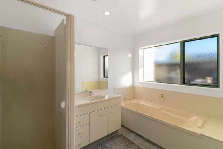 Photo of property in 11 Elmbridge Place, Owhata, Rotorua, 3010
