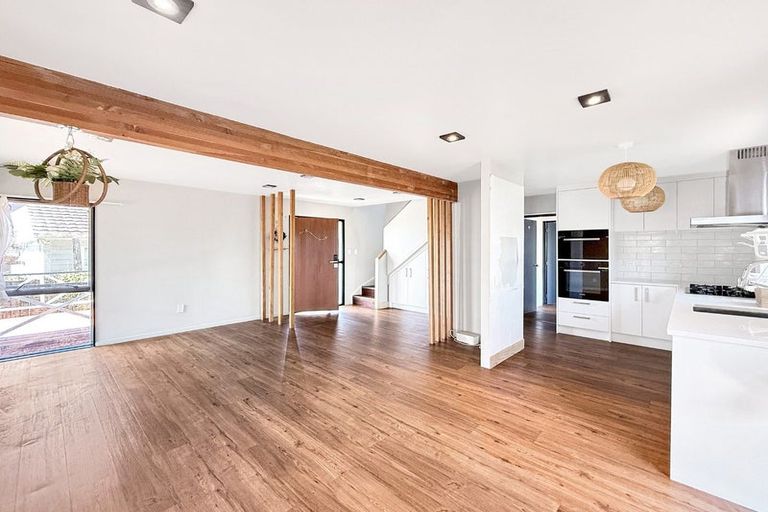 Photo of property in 118b Hepburn Road, Glendene, Auckland, 0602