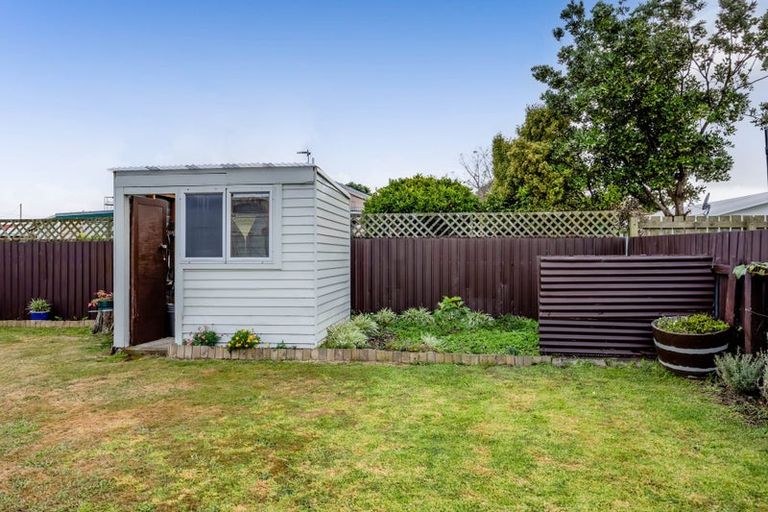 Photo of property in 5 Iredale Road, Hawera, 4610