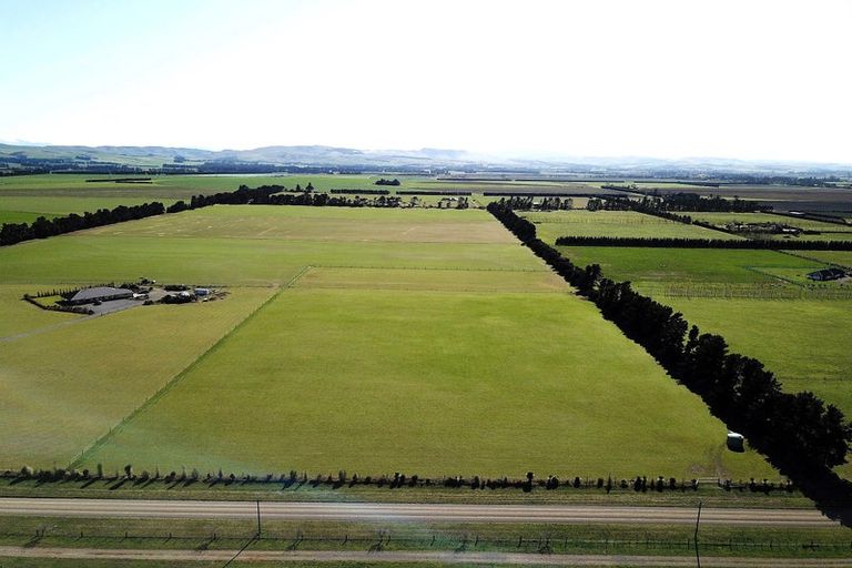 Photo of property in 26f Enderby Drive, Te Atatu Peninsula, Auckland, 0610