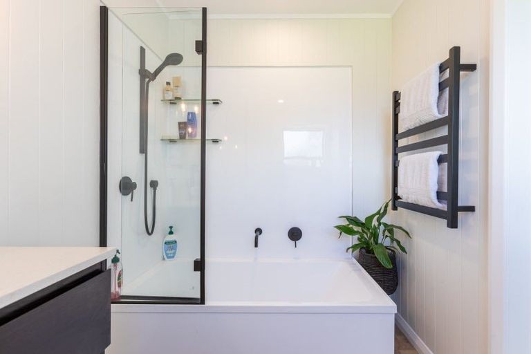 Photo of property in 12 Thyra Street, Dannevirke, 4930