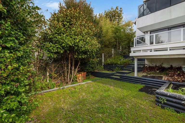 Photo of property in 2/173 East Coast Road, Castor Bay, Auckland, 0620