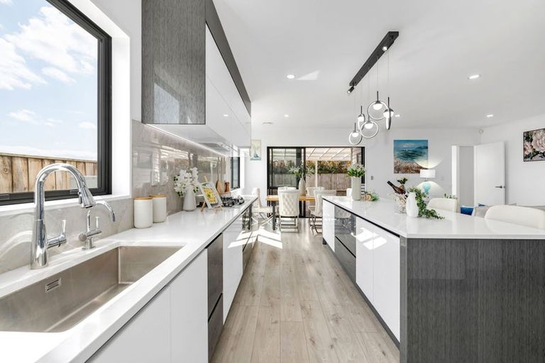Photo of property in 73 Hughs Way, Flat Bush, Auckland, 2019