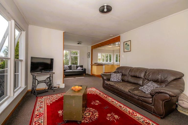 Photo of property in 25 Colvin Street, Westport, 7825