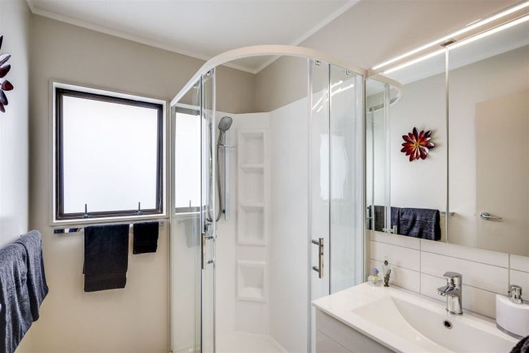 Photo of property in 23a Hammond Road, Taradale, Napier, 4112