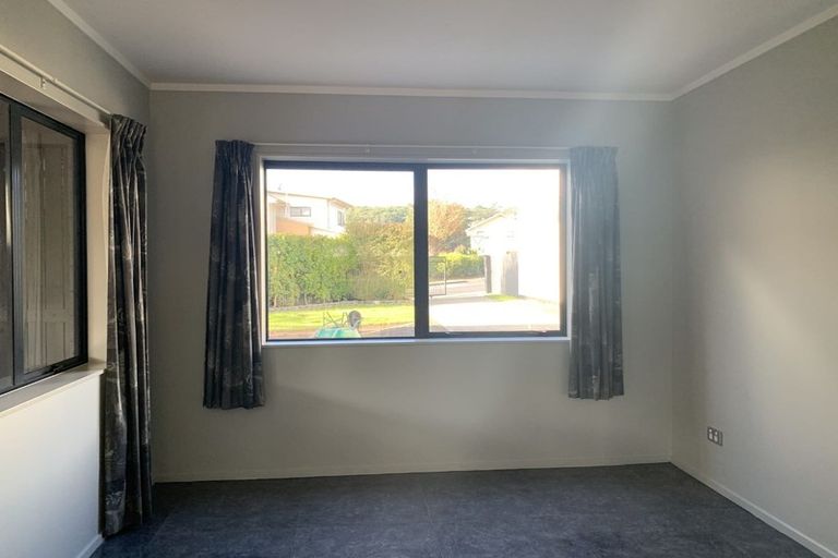 Photo of property in 4 Newfound Way, Glen Eden, Auckland, 0602