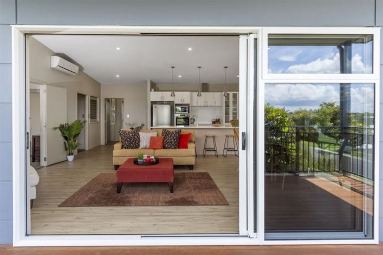 Photo of property in 30 Harbelle Close, Bethlehem, Tauranga, 3110