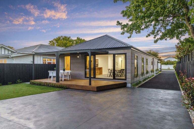 Photo of property in 110 Knowles Street, St Albans, Christchurch, 8052