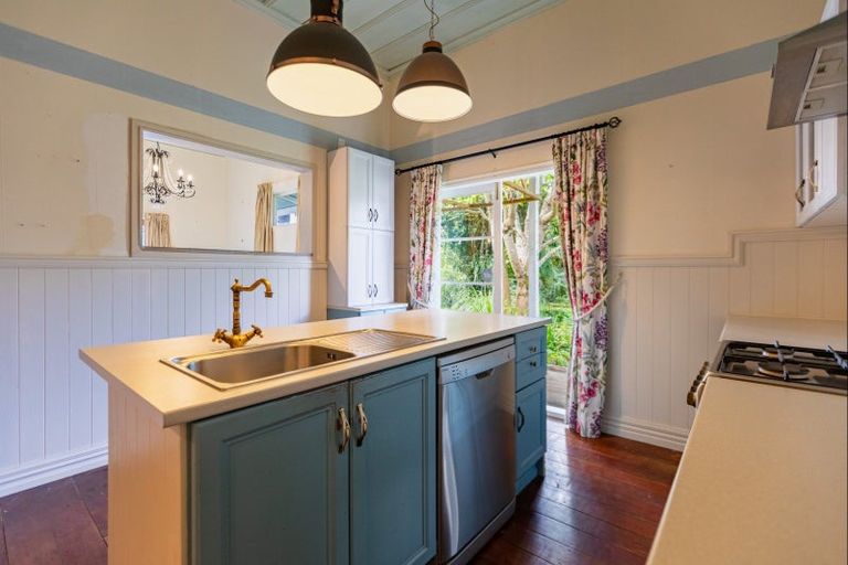 Photo of property in 25 Carruthers Street, Otane, 4202