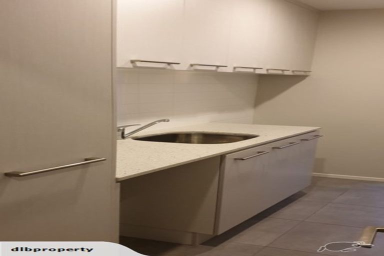 Photo of property in 142a Holly Road, St Albans, Christchurch, 8014