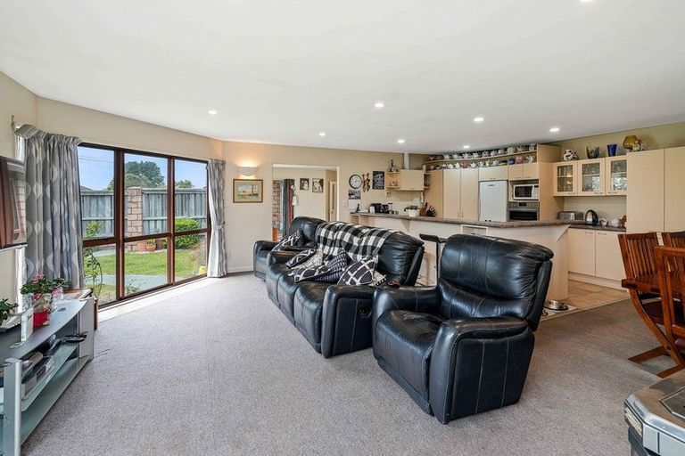 Photo of property in 30 Inwoods Road, Parklands, Christchurch, 8083