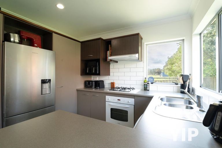 Photo of property in 2 Pohutukawa Grove, Titahi Bay, Porirua, 5022