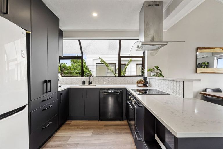 Photo of property in 7137/135 Manuka Road, Bayview, Auckland, 0629