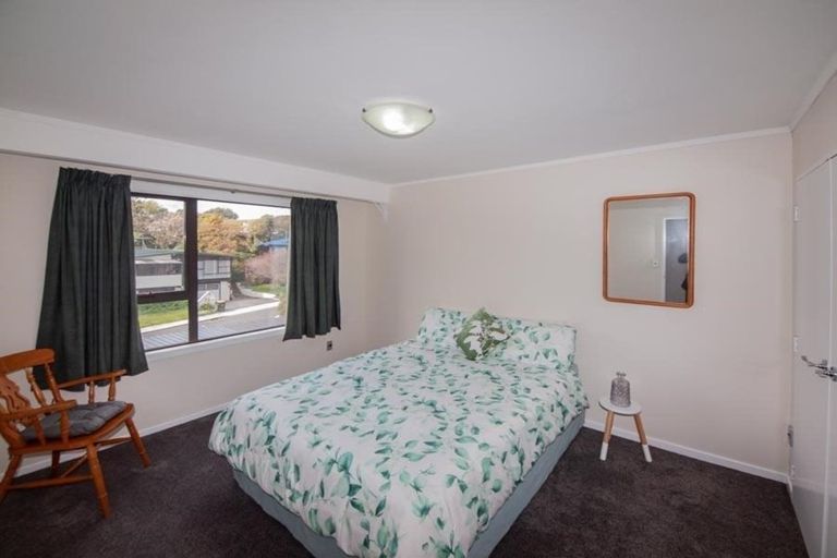 Photo of property in 97a Churton Drive, Churton Park, Wellington, 6037