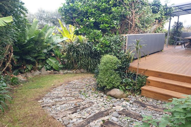 Photo of property in 15 Puriri Place, Tuateawa, Coromandel, 3583