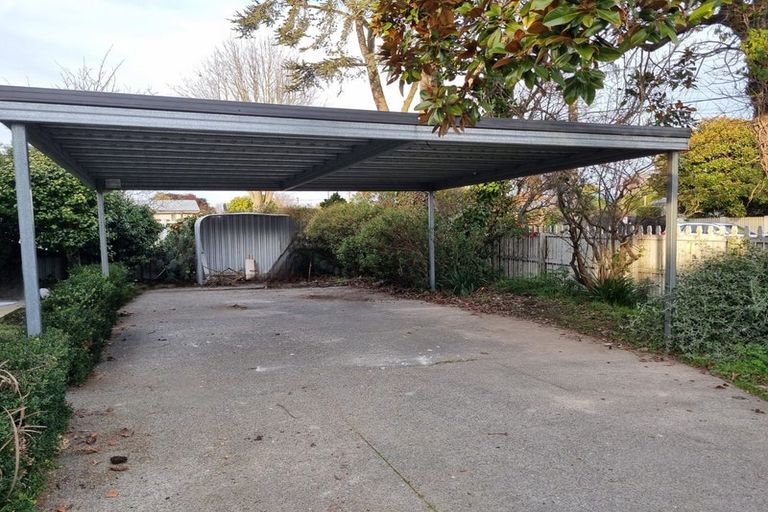 Photo of property in 43 Birchfield Avenue, Dallington, Christchurch, 8061