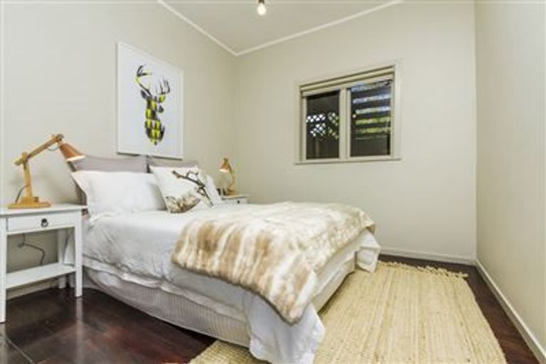 Photo of property in 143 Ocean View Road, Hillcrest, Auckland, 0627