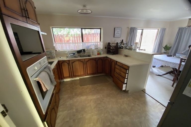 Photo of property in 6/66 Rathgar Road, Henderson, Auckland, 0610