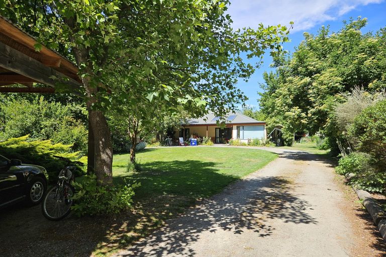Photo of property in 12- 16 Sealy Street, Lake Tekapo, 7999
